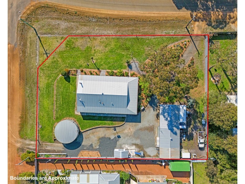 11 Redmond West Road, Redmond WA 6327