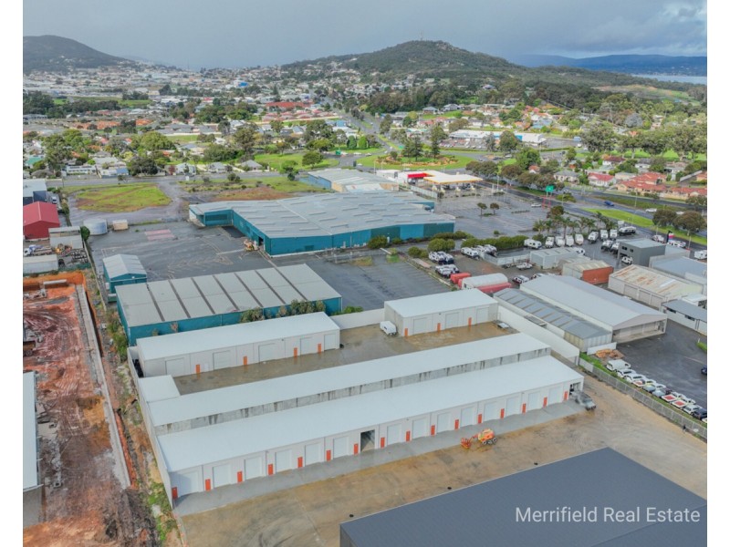 24/370A Albany Highway, Orana WA 6330