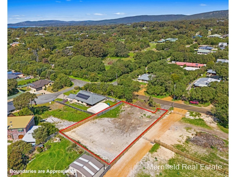 82 Wilson Street, Little Grove WA 6330