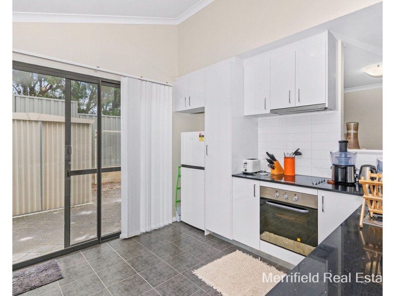 6/20 Grove Street West, Little Grove WA 6330