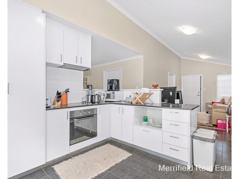 6/20 Grove Street West, Little Grove WA 6330
