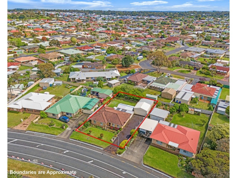 77 Le Grande Avenue, Orana WA 6330