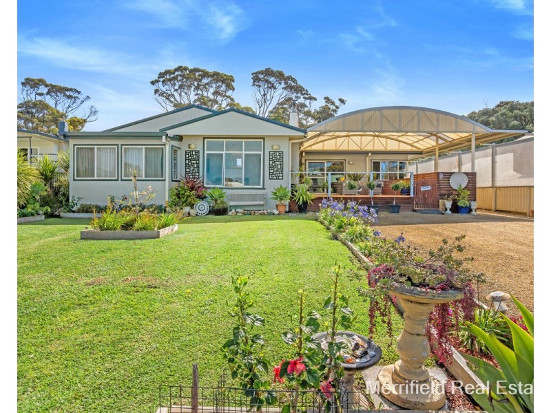 9 King George Street, Little Grove WA 6330