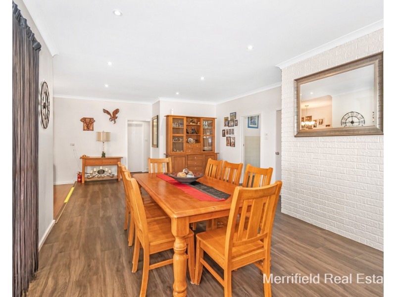 9 King George Street, Little Grove WA 6330