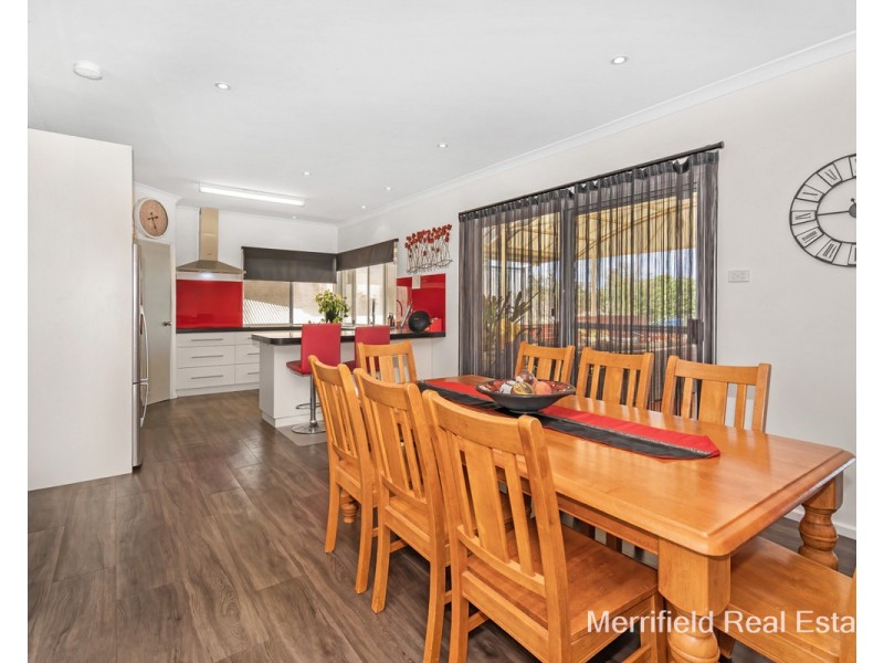 9 King George Street, Little Grove WA 6330