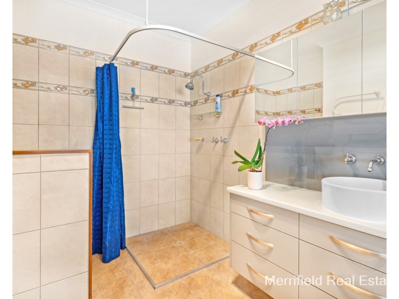 9 King George Street, Little Grove WA 6330