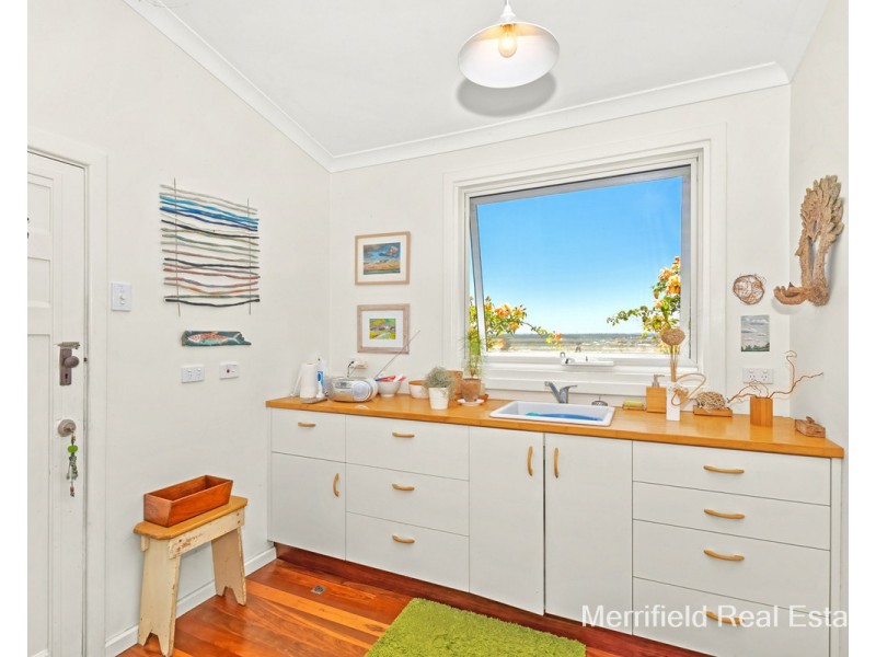 184 Serpentine Road, Mount Melville WA 6330