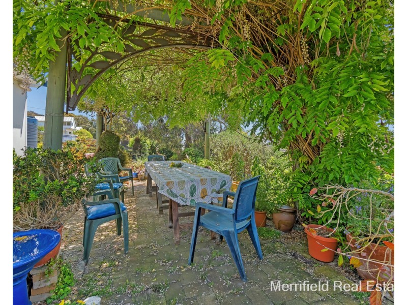 184 Serpentine Road, Mount Melville WA 6330