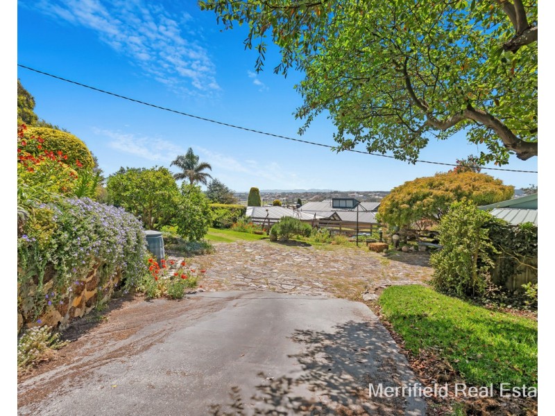 184 Serpentine Road, Mount Melville WA 6330