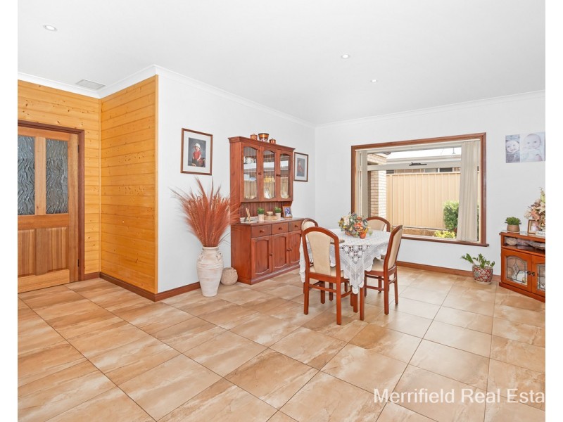 16 Notley Street, Yakamia WA 6330