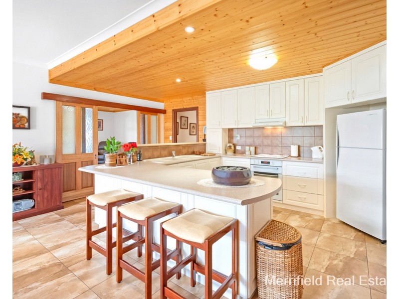 16 Notley Street, Yakamia WA 6330