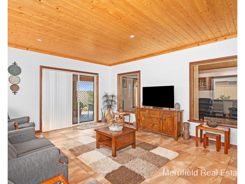 16 Notley Street, Yakamia WA 6330