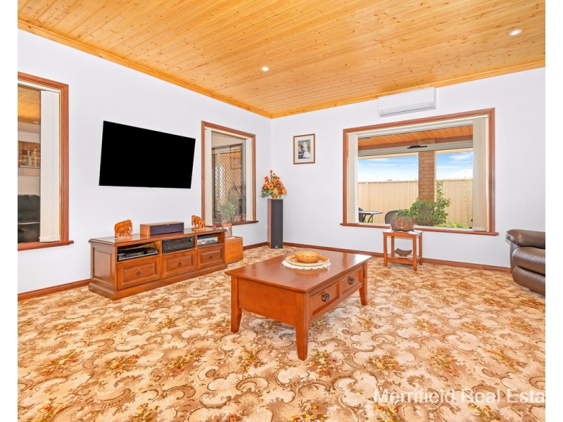 16 Notley Street, Yakamia WA 6330