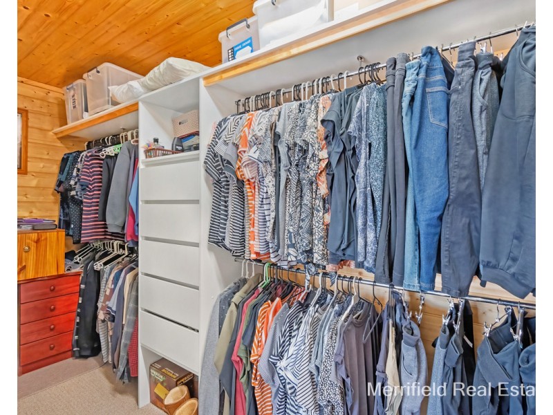 16 Notley Street, Yakamia WA 6330