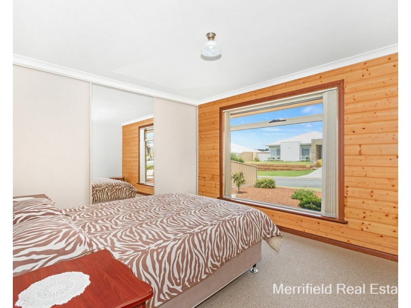 16 Notley Street, Yakamia WA 6330