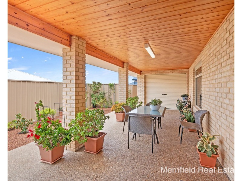 16 Notley Street, Yakamia WA 6330