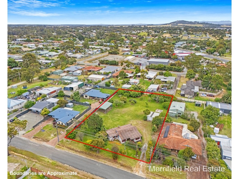 18 Edinburgh Road, Mckail WA 6330