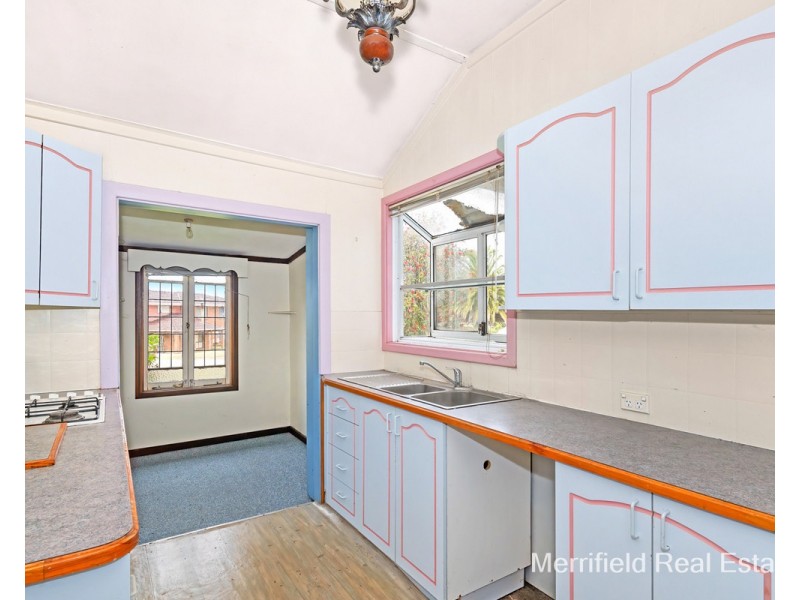 18 Edinburgh Road, Mckail WA 6330