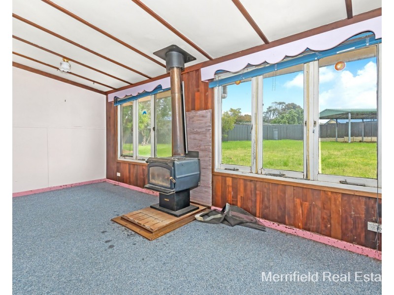 18 Edinburgh Road, Mckail WA 6330