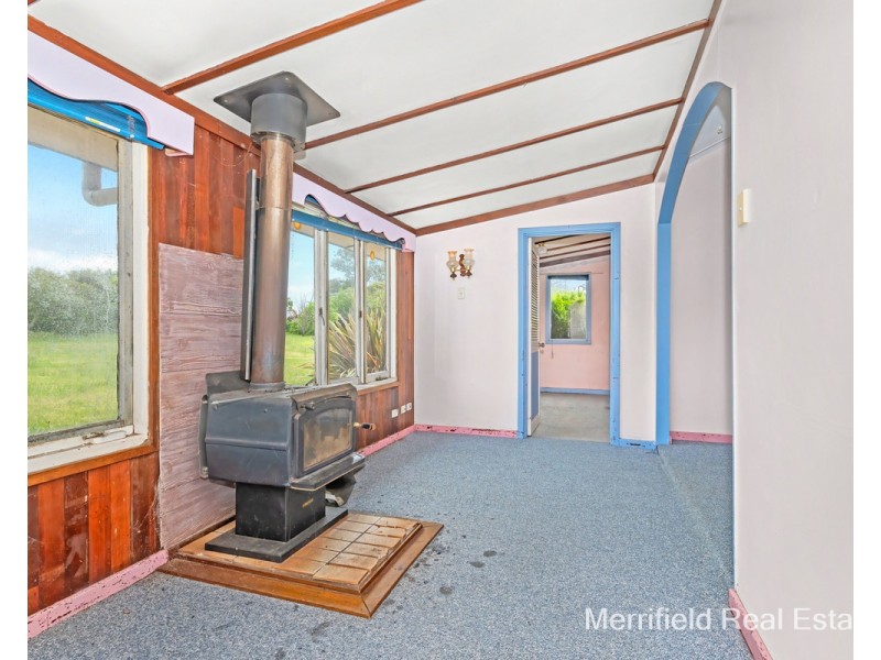 18 Edinburgh Road, Mckail WA 6330