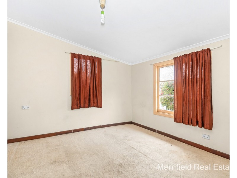 18 Edinburgh Road, Mckail WA 6330