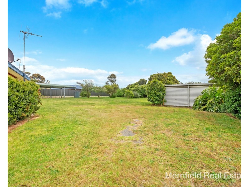 18 Edinburgh Road, Mckail WA 6330