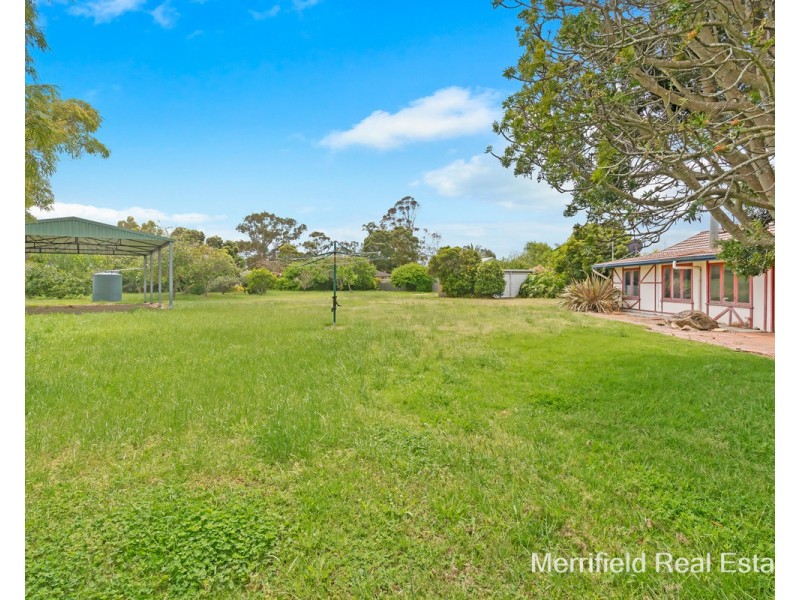 18 Edinburgh Road, Mckail WA 6330