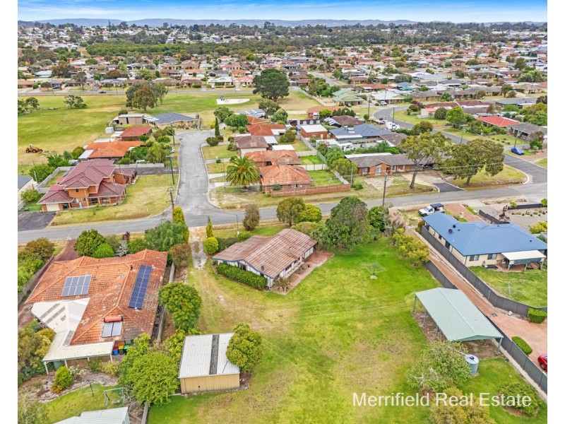 18 Edinburgh Road, Mckail WA 6330