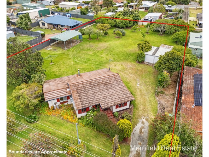 18 Edinburgh Road, Mckail WA 6330