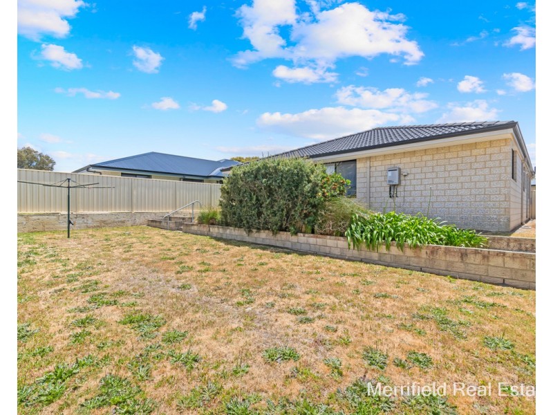 29 Donald Drive, Mckail WA 6330