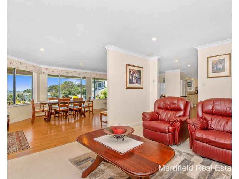 179 Bay View Drive, Little Grove WA 6330