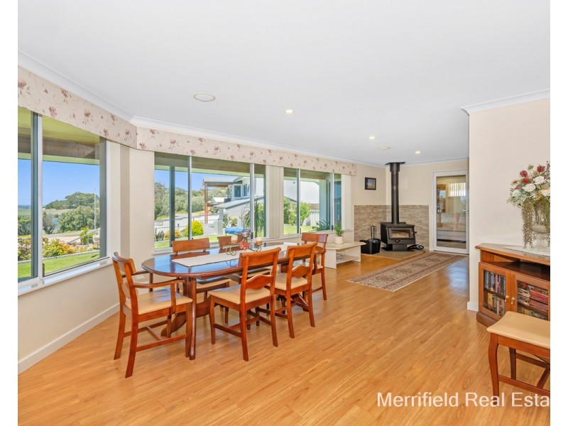 179 Bay View Drive, Little Grove WA 6330
