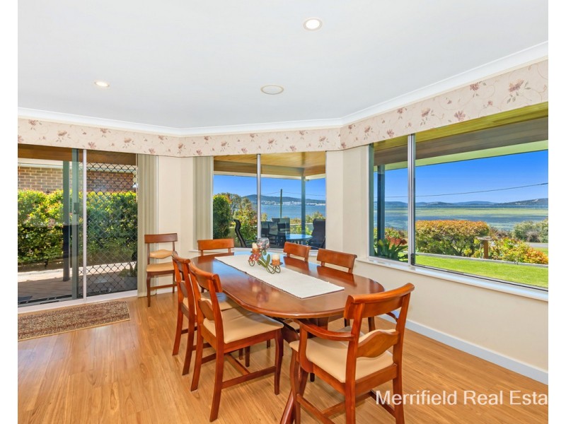 179 Bay View Drive, Little Grove WA 6330