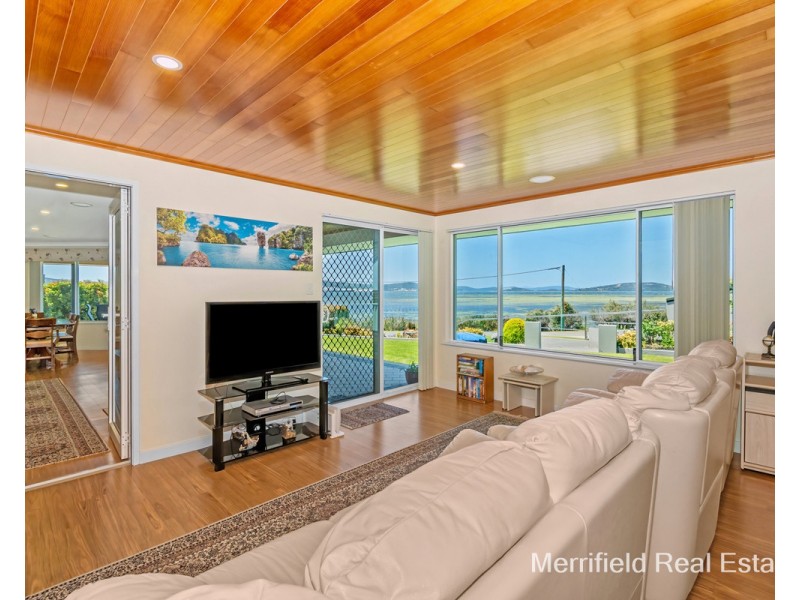 179 Bay View Drive, Little Grove WA 6330