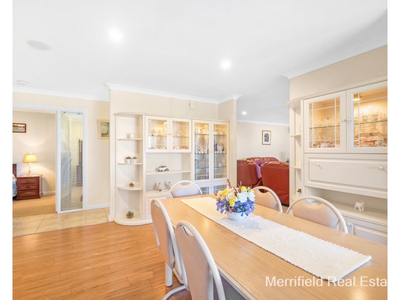 179 Bay View Drive, Little Grove WA 6330