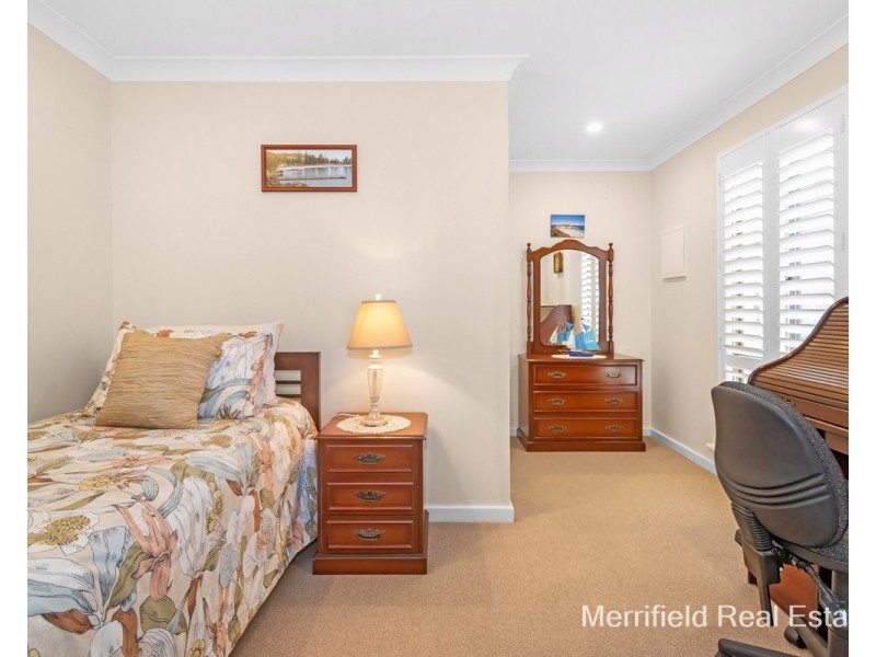 179 Bay View Drive, Little Grove WA 6330