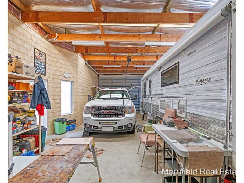 179 Bay View Drive, Little Grove WA 6330