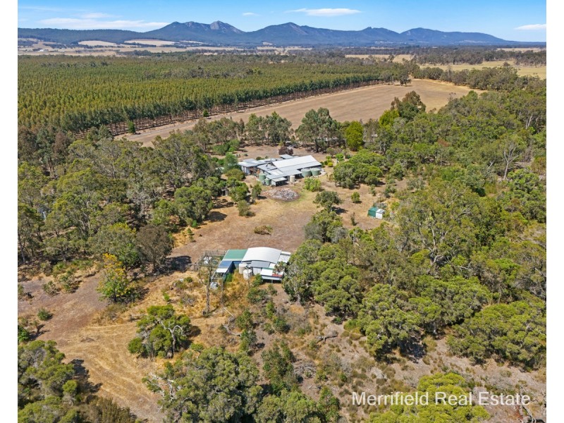 42 Greenhills Road, Narrikup WA 6326