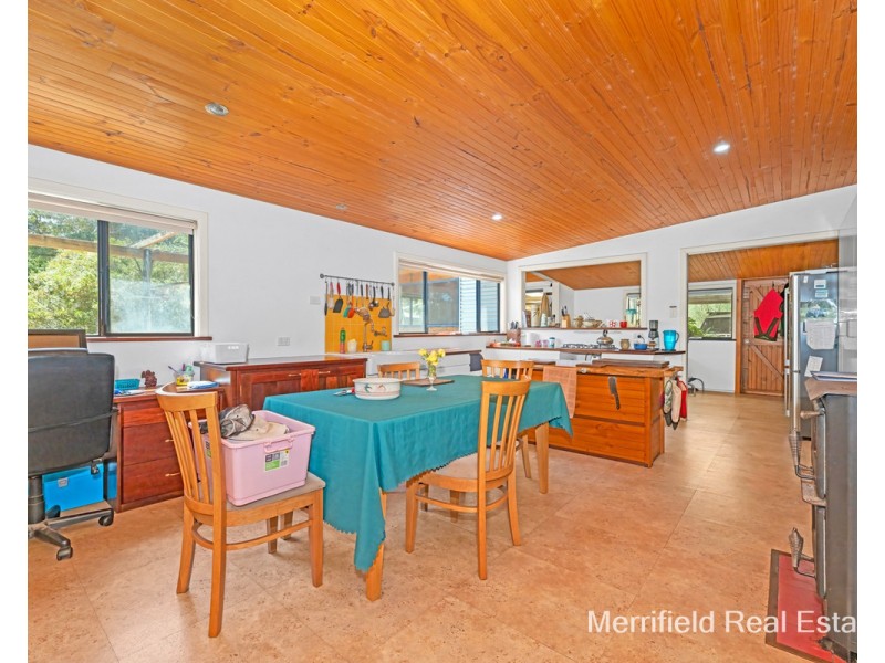 42 Greenhills Road, Narrikup WA 6326
