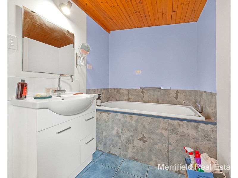 42 Greenhills Road, Narrikup WA 6326