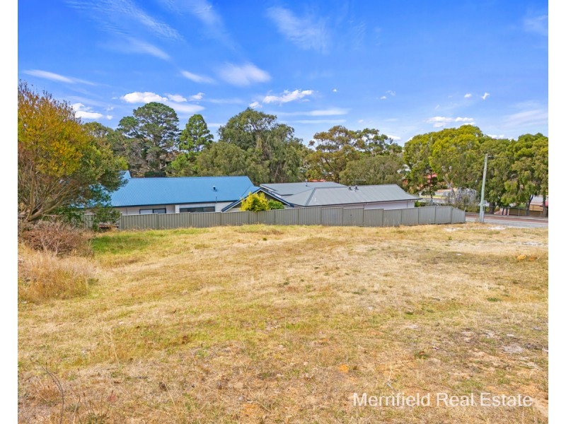 104 Burt Street, Mount Clarence WA 6330