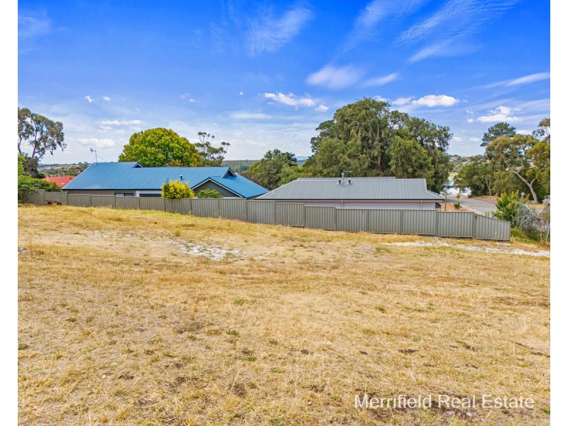 25 Suffolk Street, Mount Clarence WA 6330
