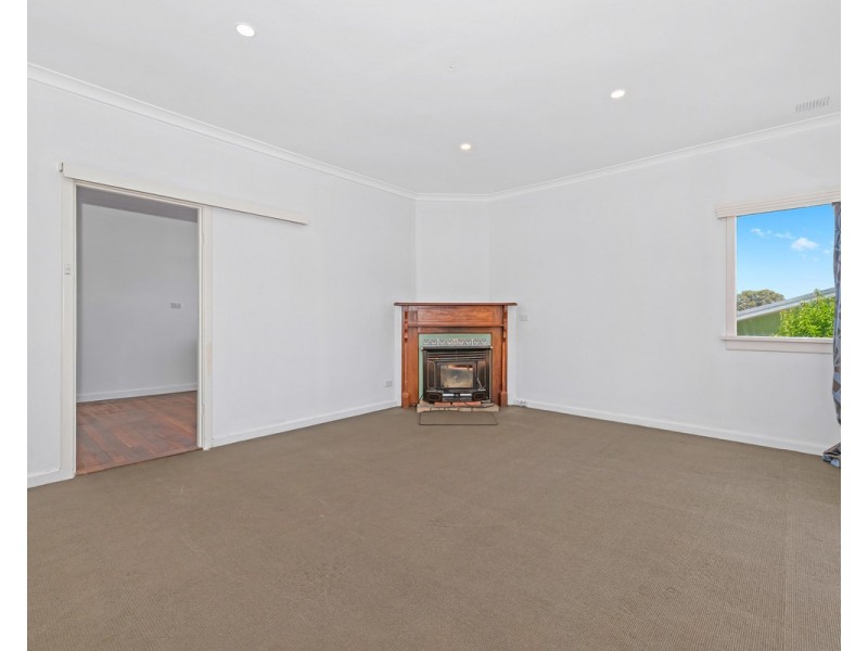 38 Broughton Street, Orana WA 6330