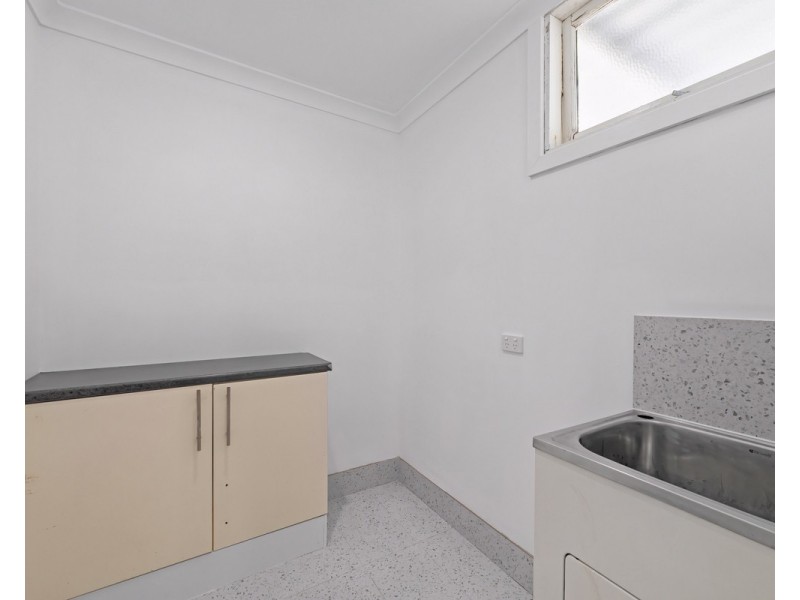 38 Broughton Street, Orana WA 6330