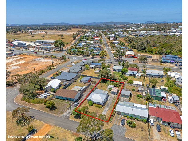 38 Broughton Street, Orana WA 6330