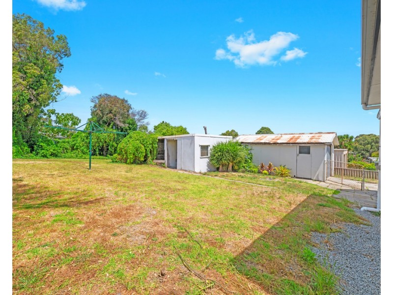 38 Broughton Street, Orana WA 6330