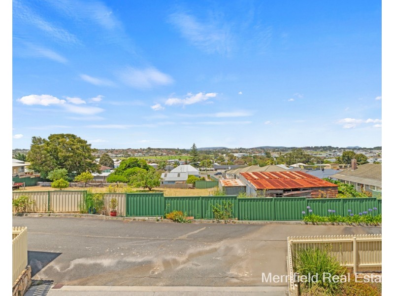 1/11B Wellington Street, Mount Melville WA 6330