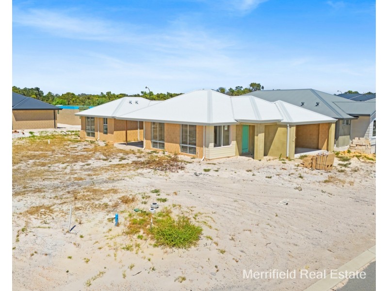 8 Medic Way, Bayonet Head WA 6330