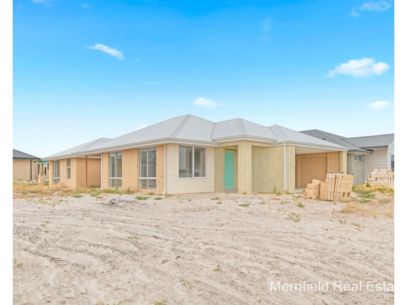 8 Medic Way, Bayonet Head WA 6330