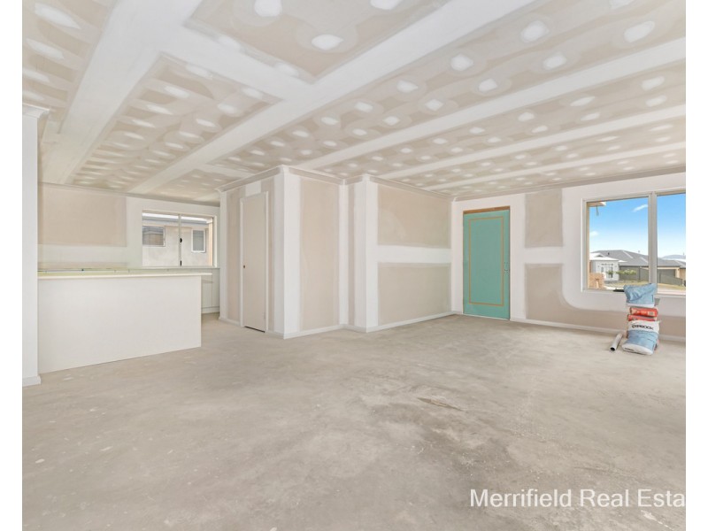 8 Medic Way, Bayonet Head WA 6330